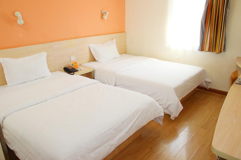 7Days Inn Guangzhou New Tianhe Park Exterior photo