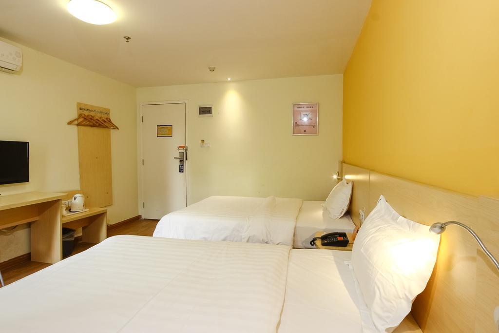 7Days Inn Guangzhou New Tianhe Park Exterior photo