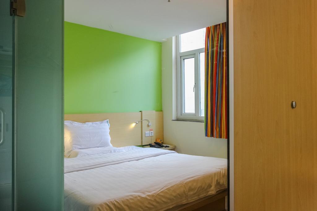 7Days Inn Guangzhou New Tianhe Park Exterior photo